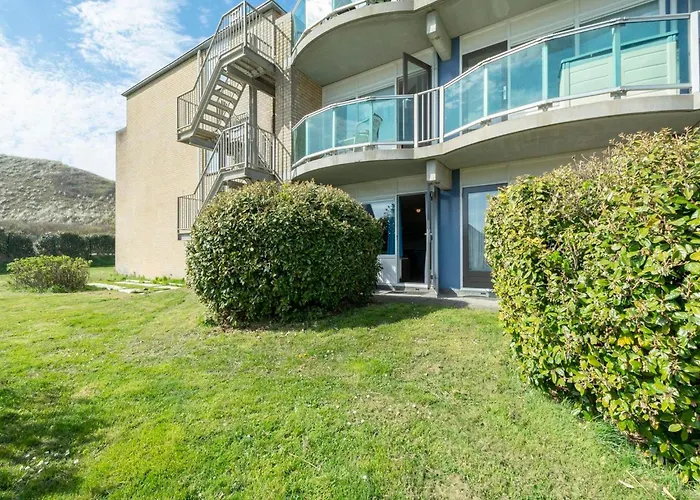 Beachside Bliss In Lägenhet