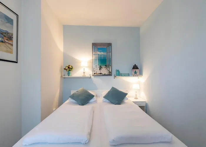 Apartment Beachside Bliss In