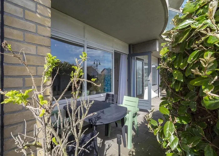 Beachside Bliss In Lägenhet