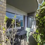 Beachside Bliss In Appartement